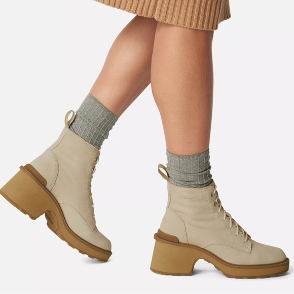 New. SOREL Hi-Line™ Heel Lace Combat Boots in Ceramic Tan Size 9 - Picture 1 of 12